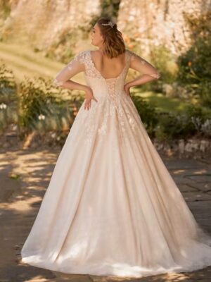 Alternative view of Customized Wedding Dresses Plus Size V Neck 3/4 Sleeves Bride Gowns Appliques Lace up Sweep Train Tulle A-Line Robe De PSL98009