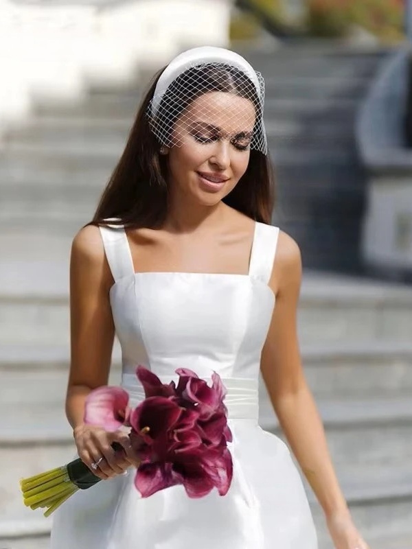 Customized Classic Mini Square Collar White Wedding Gown Dress Brides Sleeveless Elegant Backless Satin Spaghetti Straps Vestido 2 Customized Classic Mini Square Collar White Wedding Gown Dress Brides Sleeveless Elegant Backless Satin Spaghetti Straps Vestido - Bild 2