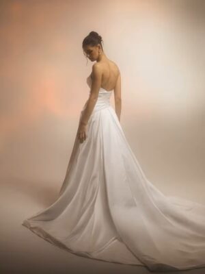 S59901b08bc2c4312a918b26ab139b135t Cropped