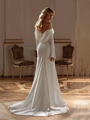 Alternative view of Modern Long Sleeves Mermaid Wedding Dress 2025 Off The Shoulder Pleat Open Back Train Bridal Gown Vestido De Noiva Customized