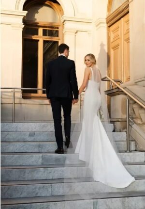 S6cfa89b73f194b67b632483078d40432v Cropped