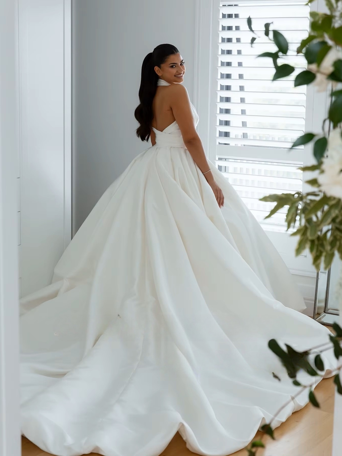 SoDigne A-line Satin Simple Wedding Dresses Sleeveless Halter Bridal Dress Long Wedding Gown Robe De Mairee Customized 2 SoDigne A-line Satin Simple Wedding Dresses Sleeveless Halter Bridal Dress Long Wedding Gown Robe De Mairee Customized - Bild 2