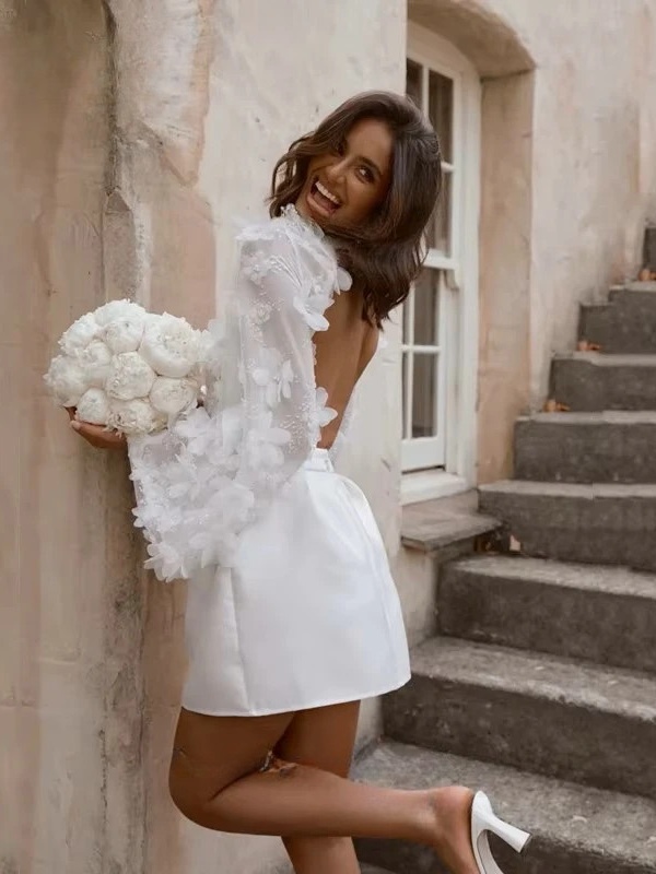 Boho Mini 2 Piece Wedding Dress Sexy Open Back O-Neck Bride Dress Beach Long Sleeves Pleat 3D Flower Lace Satin Gowns Customized 2 Boho Mini 2 Piece Wedding Dress Sexy Open Back O-Neck Bride Dress Beach Long Sleeves Pleat 3D Flower Lace Satin Gowns Customized - Bild 2